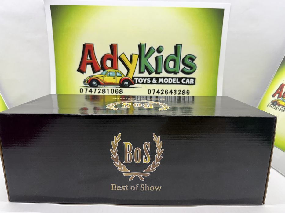 Bos Models PACKARD Deluxe Club Sedan macheta auto scara 1:18 28 cm