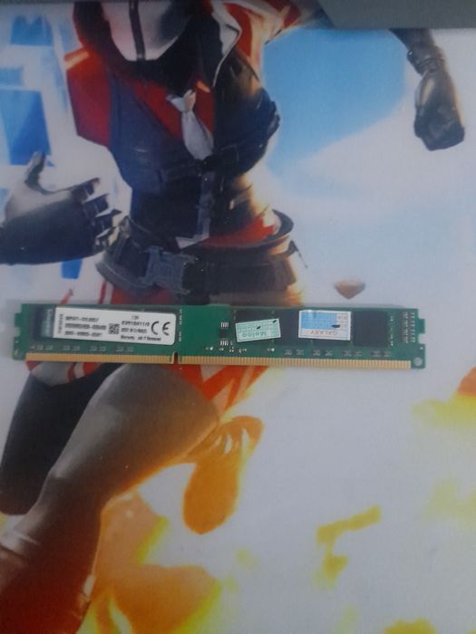 Ram 8 gb ddr3 sotiladi