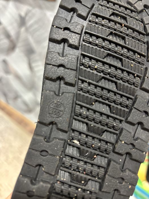 Продам уги 30 размер