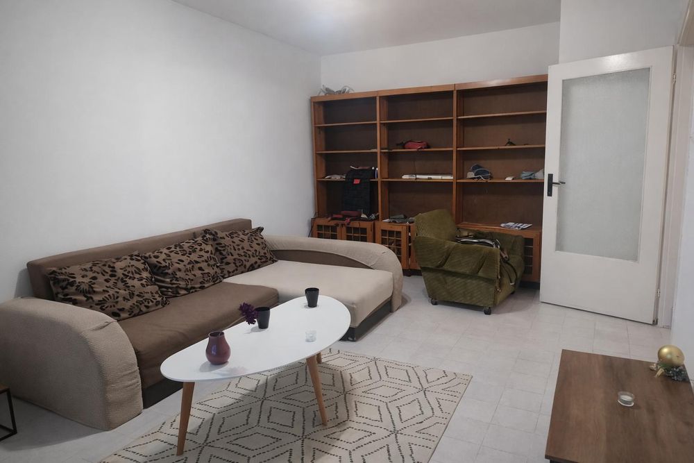 Дава се под наем Двустаен апартамент в София, Банишора - 68 кв.м за 548.25 € - Снимка #1