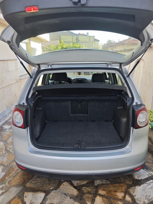 VW Golf  5 Plus .