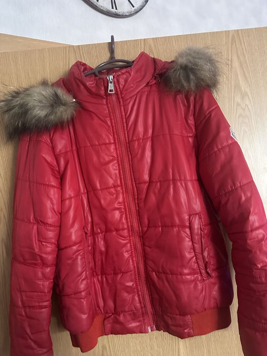 Червено яке Moncler