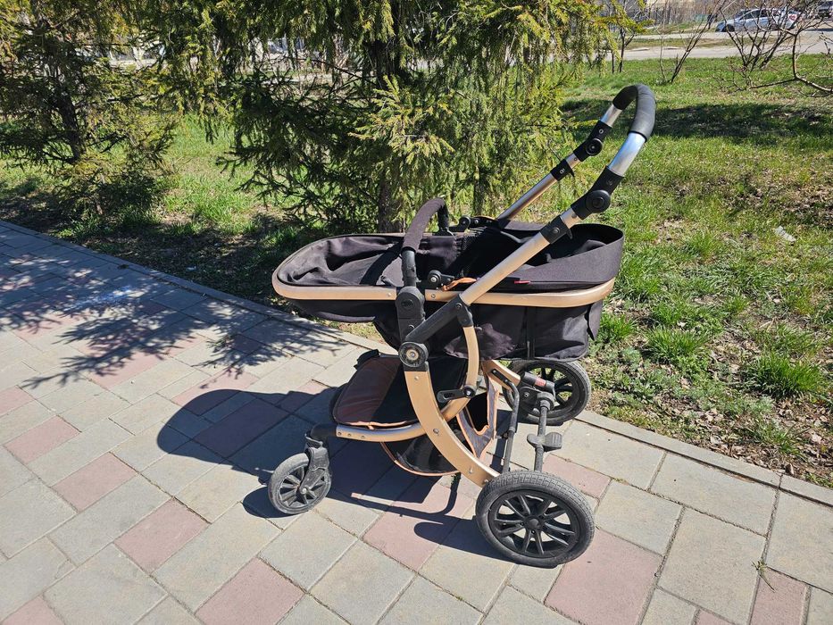 Коляска детская. Зима - Лето.