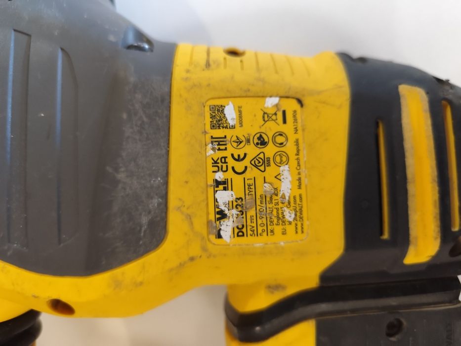 Коледна цена перфоратор къртач Девалт DeWALT DCH323 54V