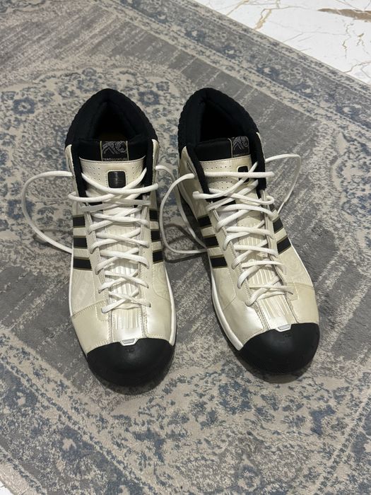 Крассовки Adidas 50 размер