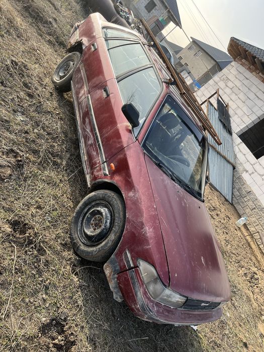 продается по запчастям карина 2