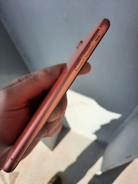 Iphone XR , schimb sau vând