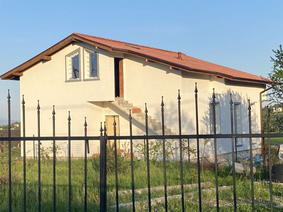 Продава се Къща в с. Хераково, Област София-област - 215 кв.м за 1163 €/кв.м - Снимка #1