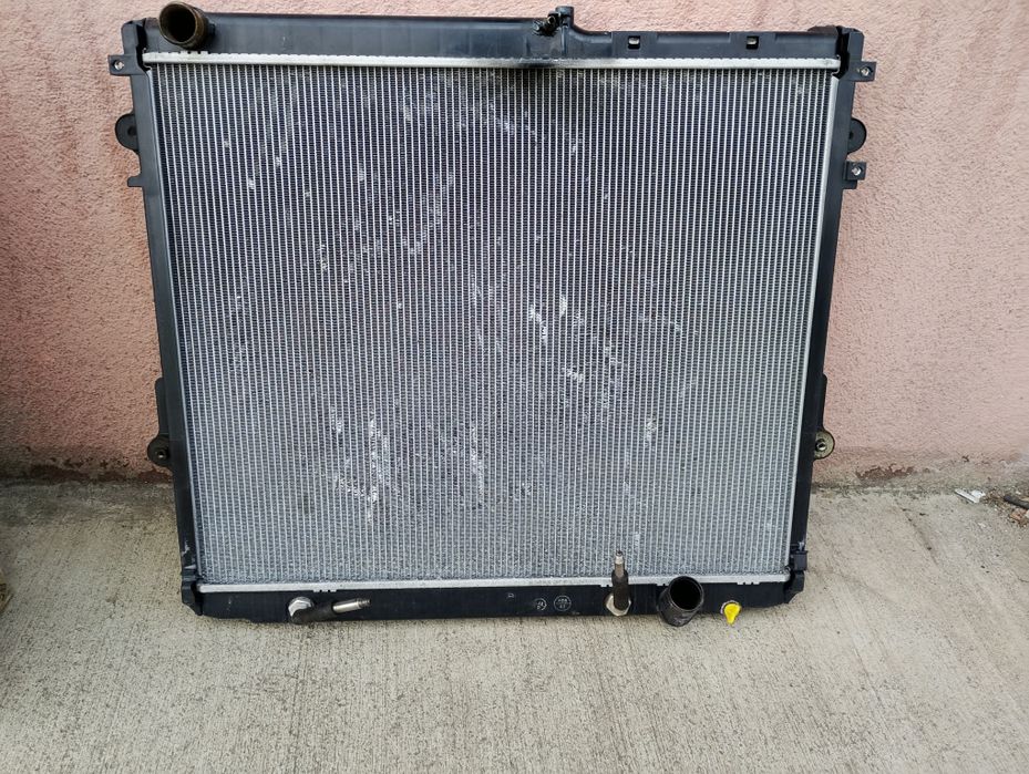 Радиатор За Toyota Landcruiser 200 v8 4.5d