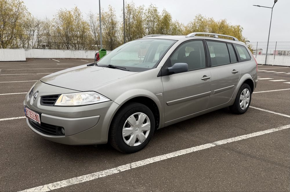 Vand Renault Megane 2 , 1.4 benzina
