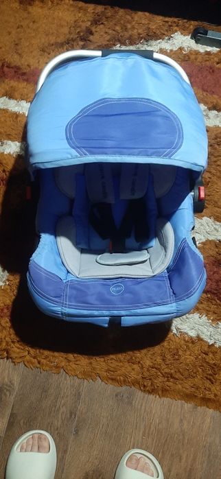 Продаю детскую автолюльку.