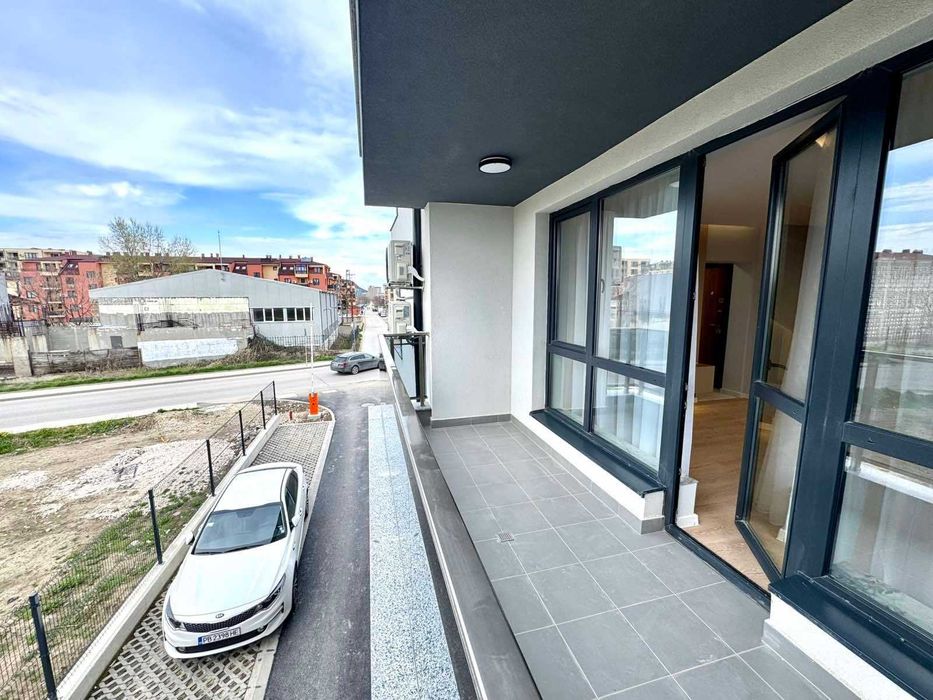 Двустаен апартамент в Остромила