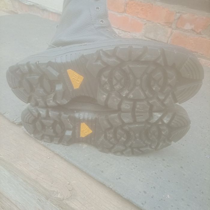 Берцы летние продам