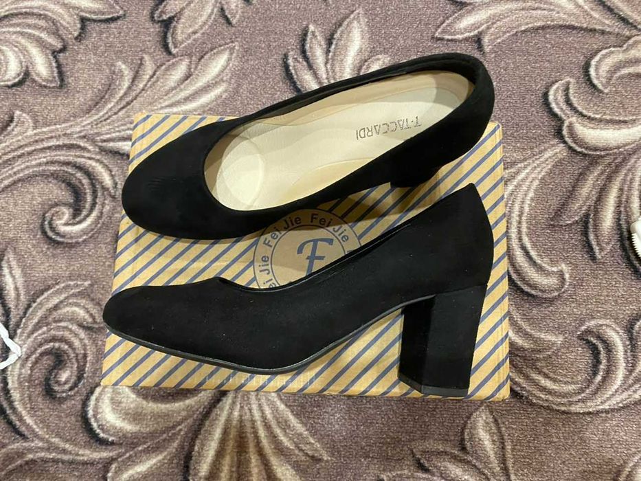 Продам туфли новые, 38 р.