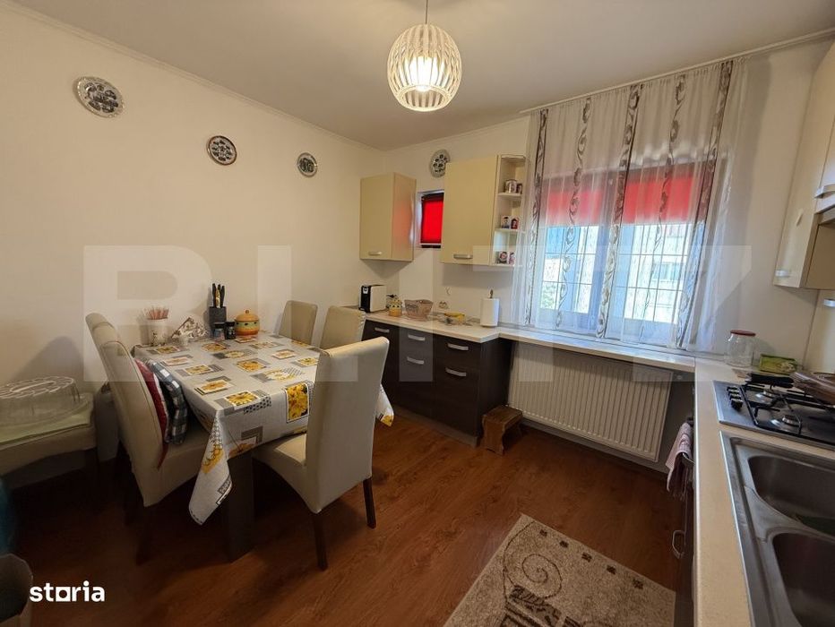 Apartamen 3 camere, 65 mp, zona Micro 16