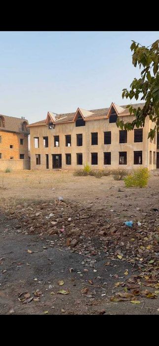 Коммерческий объект под реконструкцию 2898 м² 
Участок: 50 соток