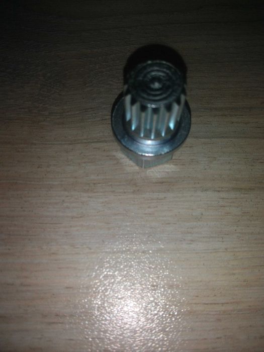 Комплект секретни болтове за джанти VAG