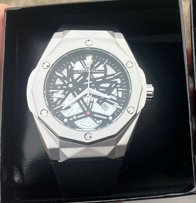 HUBLOT часы новый!