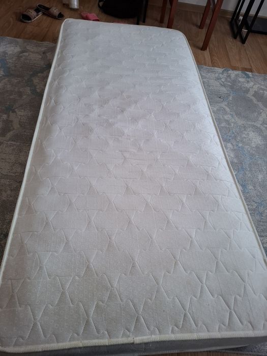 Кровать односпальный