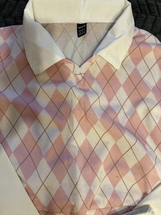 Блуза и 2 чифта дънки за 7 евро общо