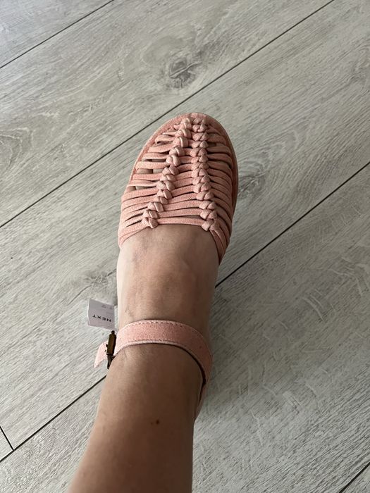 Next - sandale roz pastel