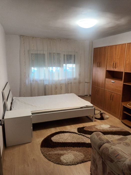 Închiriez garsoniera 32mp decomandată