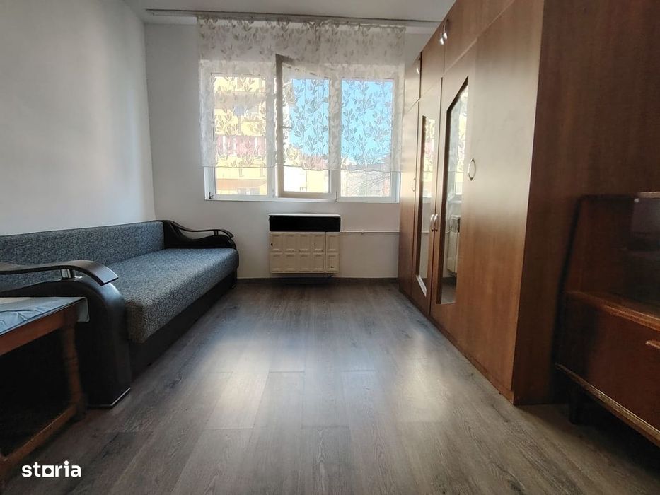 De vanzare garsoniera in Noua etaj intermediar
