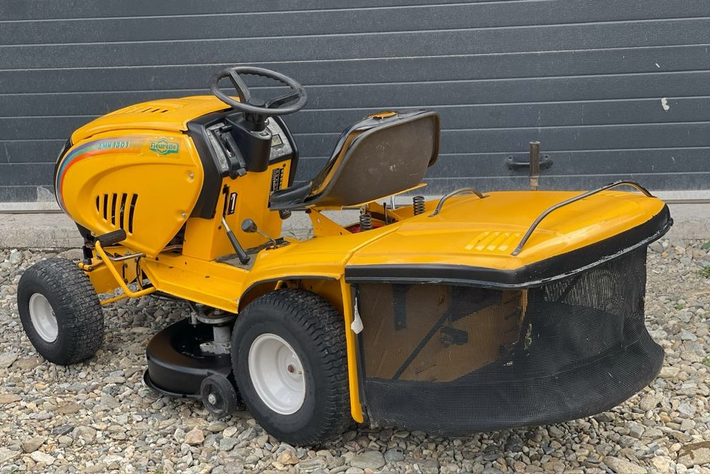Tractoraș de tuns iarba/gazon MTD (licență Honda) cu Coș pentru  iarbă / 13 cai -400cc Recent adus !
