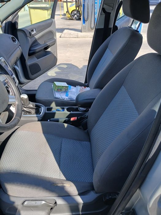 Vând Ford Focus 2- Navigație android