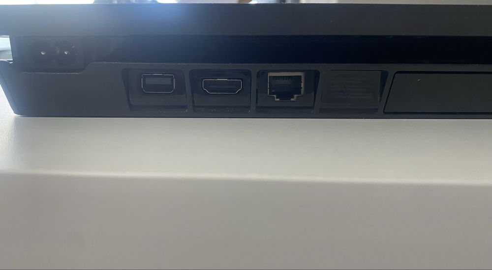 Продам Ps4 slim 1тб