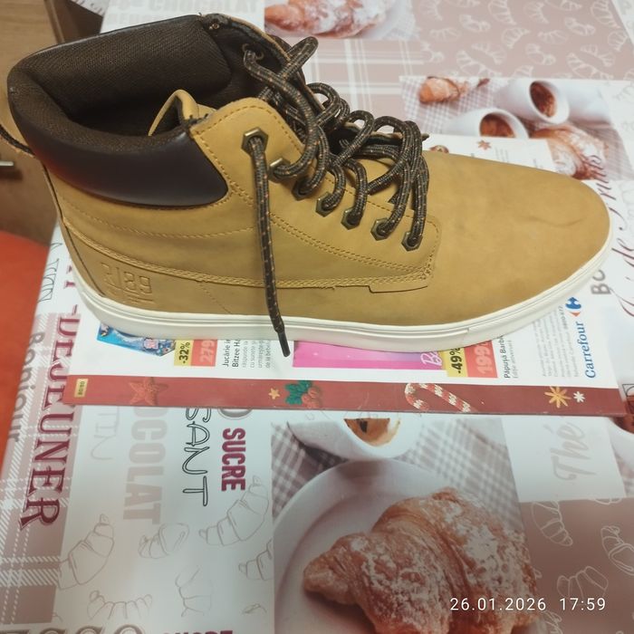 Vând ghete bărbați 43