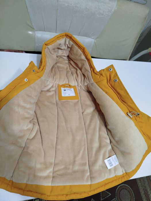 Продам детскую куртку