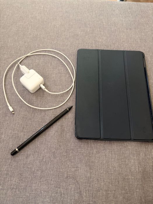 Apple iPad 9, 256GB, Wi-Fi + Cellular – Space Gray | Отлично състояние