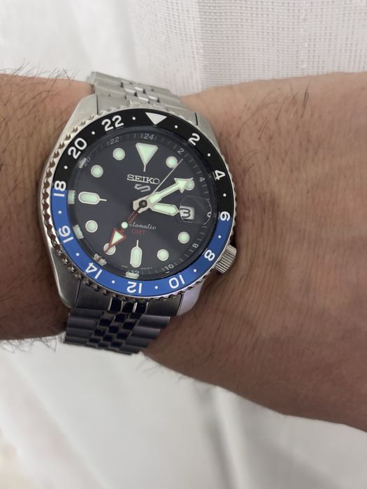 Seiko 5 gmt sports  automatic