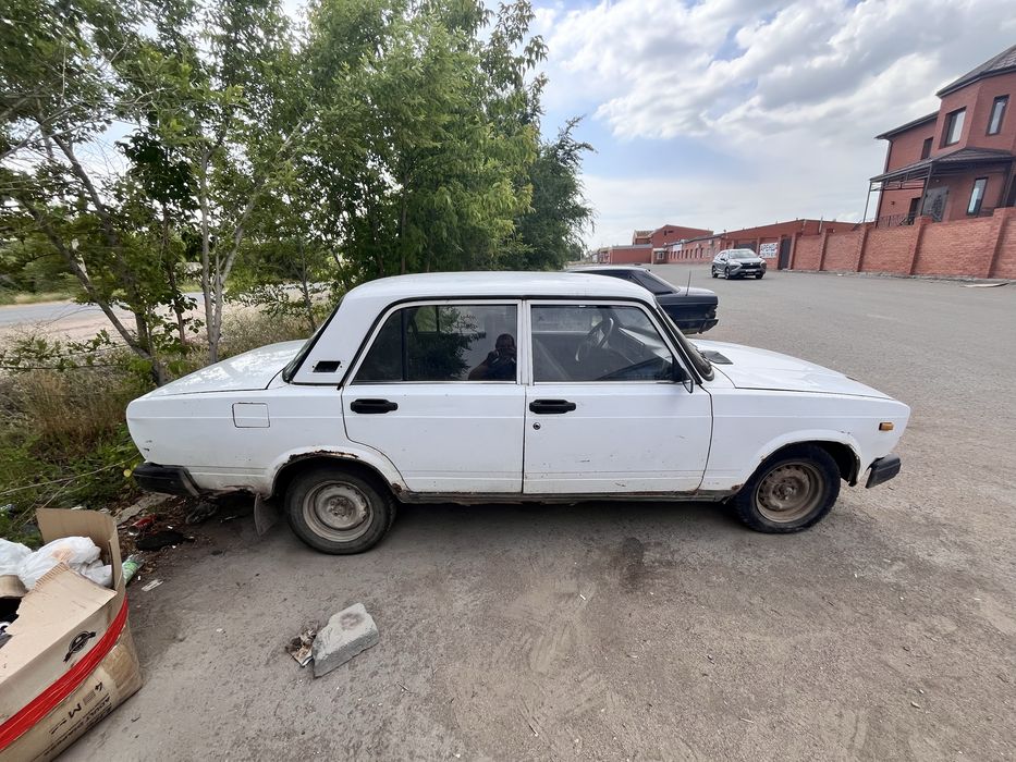 Продам ваз 2107 в среднем состояние