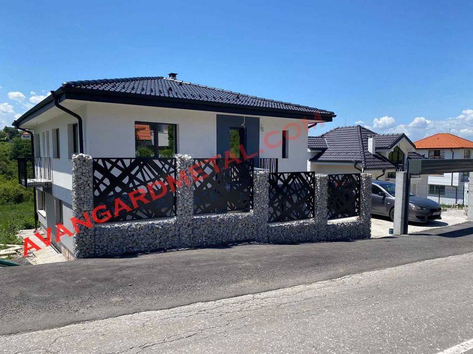 Метални пана за врати, огради парапети