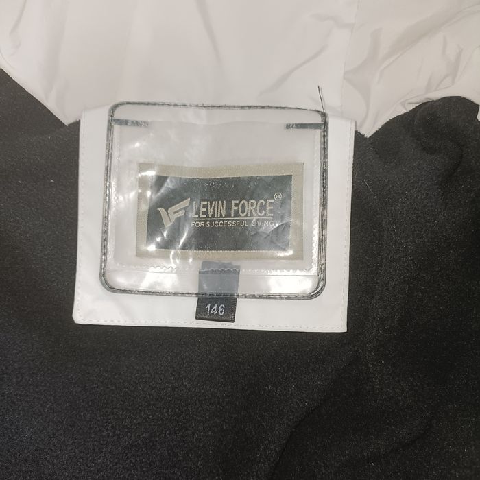 Продаю зимний пуховик