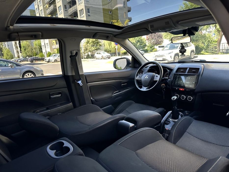 Mitsubishi ASX GPL - BENZINA 1.6 de fabrica, Panoramic, Led,Xenon, Navigatie/ Clima / unic proprietar