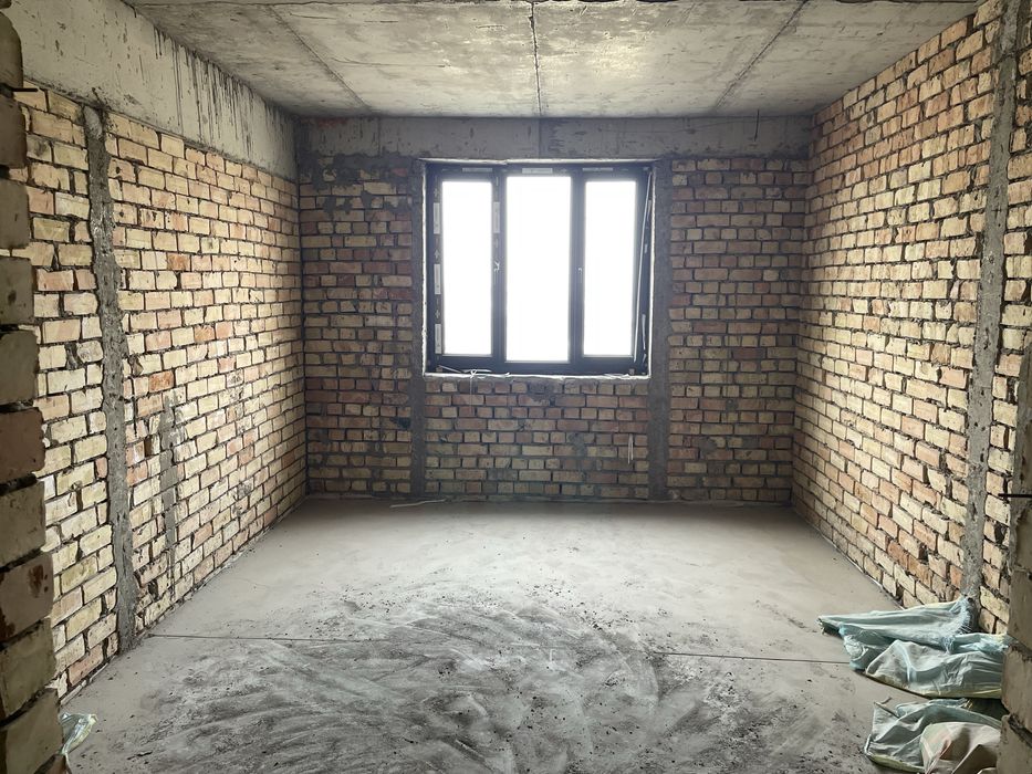 Продам квартиру в навостр 89кв вдоль дороги Шайхантахур р-н на 6 этаж