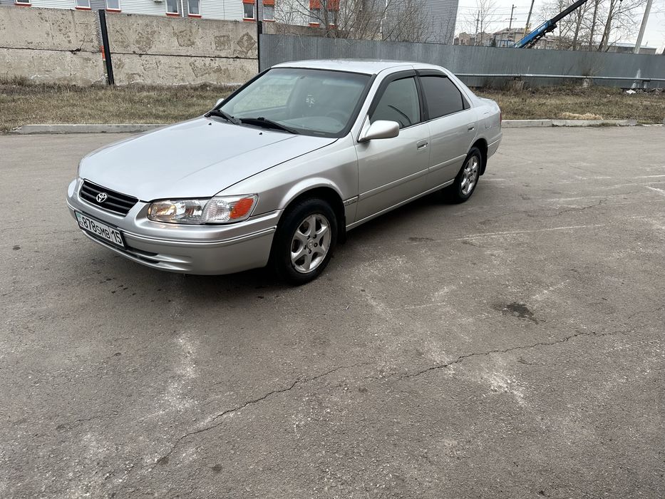 Продам Тойоту Камри 2001гв