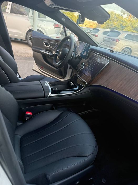 Mercedes eqe 500