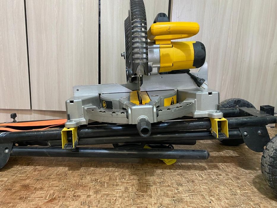 Торсовка Dewalt715