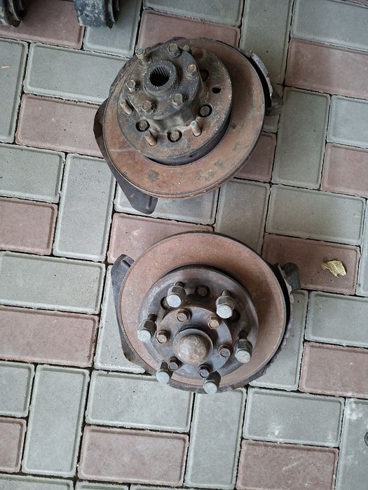 Продам запчасти на делику булка.