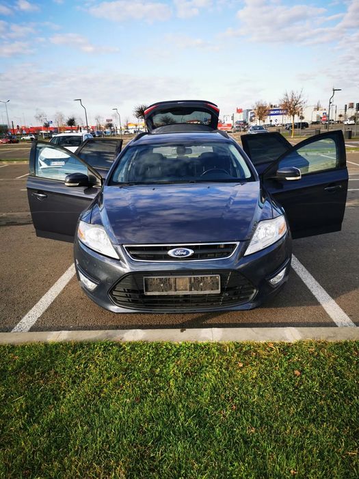 Ford Mondeo Vând Ford Mondeo în stare bună.