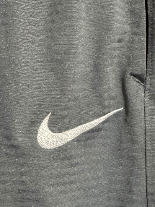 3 броя NIKE Shorts.