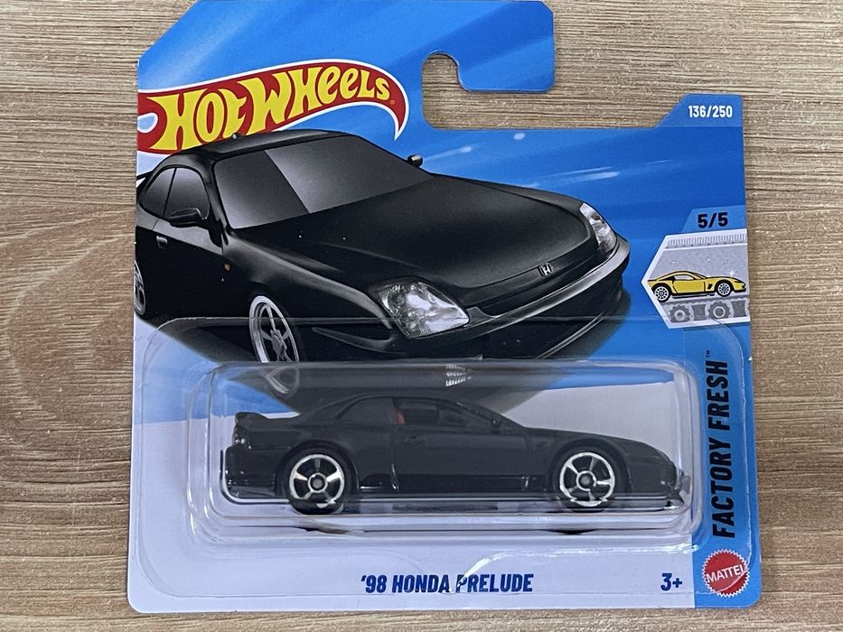 Hot Wheels BMW 635 CSI; Honda 98’ Prelude; Porsche 911