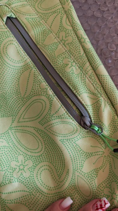 продам куртку/ветровку