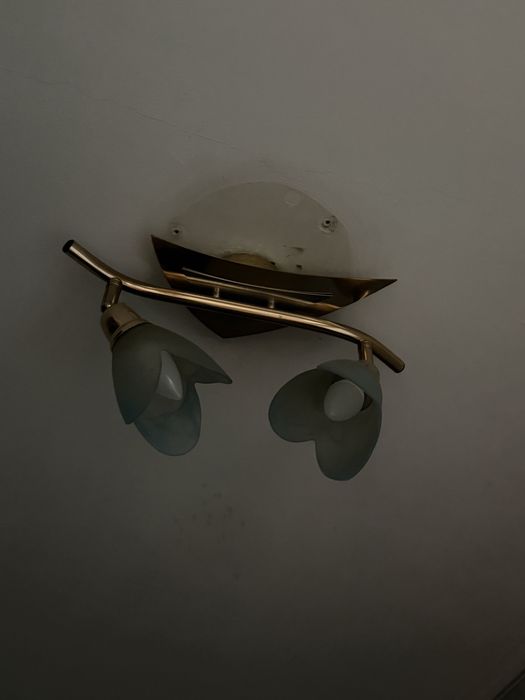 Продам люстру, вторая в подарок