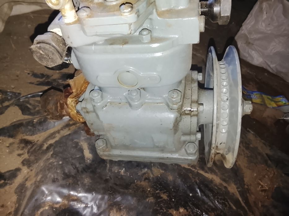 Продам компрессор