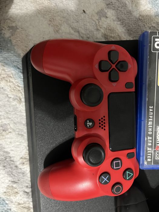 Продам Playstation 4 slim 1tb ,2 геймпада